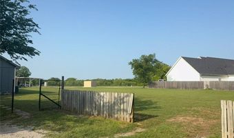 709 W Live Oak St, Alvord, TX 76225