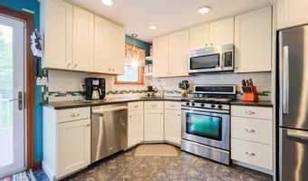 70 Plain St E, Berkley, MA 02779