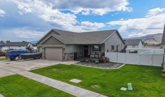 1027 Pinewood Ave, Chubbuck, ID 83202
