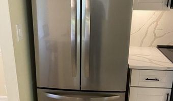 21 Clarks Rd #204, Amesbury, MA 01913