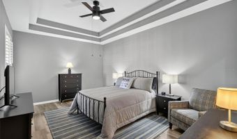 5610 GOLDEN ISLES Dr, Apollo Beach, FL 33572