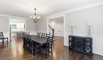 555 Egenolf Pl, Bayville, NJ 08721