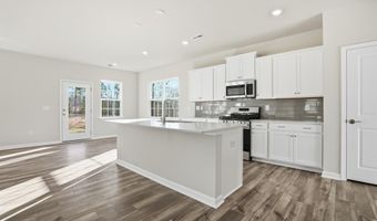 734 N Iron Hill St, Boiling Springs, SC 29316