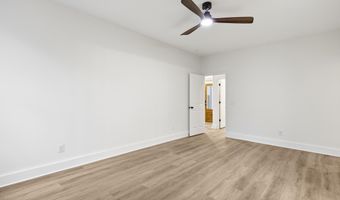 579 Sams Point Rd, Beaufort, SC 29907