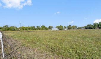 1402 E Church St, Aurora, MO 65605