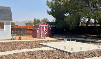 13405 Applewood Rd, Apple Valley, CA 92308