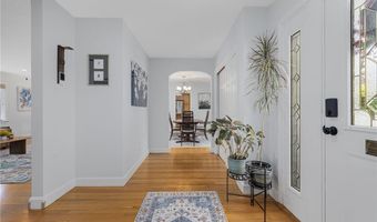 120 Bretton Woods Dr, Cranston, RI 02920