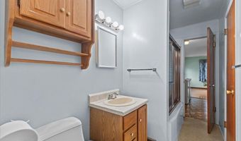 173 Tracy Dr, Burlington, VT 05408