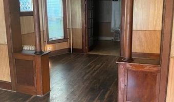 10 Thomas St, Amsterdam, NY 12010