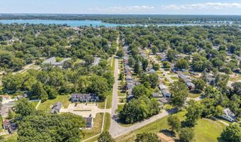 1113 Summer St, Algonac, MI 48001
