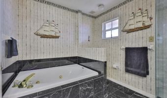 6107 MARBELLA Blvd, Apollo Beach, FL 33572