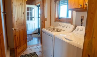 41 MARSH CREEK Rd, Cora, WY 82925