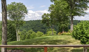 30 Daniel Trce, Burlington, CT 06013