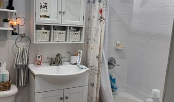 481 AVENUE E 2, Bayonne, NJ 07002