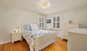 212 Orchard Woods Dr, North Kingstown, RI 02874
