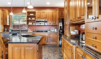 147 Fairway Dr, Auburn, ME 04210