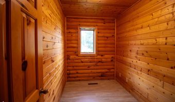 332 Allan St, Allison, IA 50602