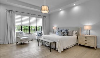 11 Sanctuary Ct, Amherst, NY 14221