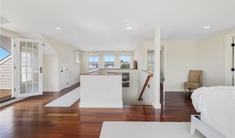 44 Tuckerman Ave, Middletown, RI 02842