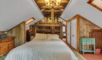 6 Spring St, Chester, CT 06412