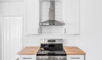 218 S West St, Ahoskie, NC 27910