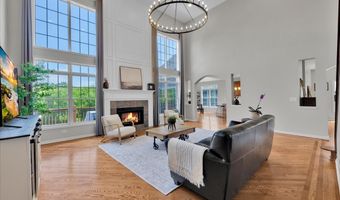5 Covington Ct, Algonquin, IL 60102