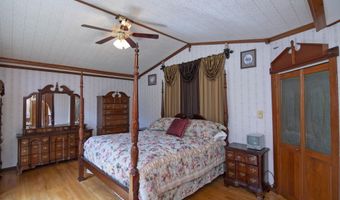 213 Patterson Creek Dr, Alderson, WV 24910