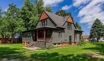 605 Cottage St, Adel, IA 50003