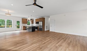 9041 Stonewall Rd, Appomattox, VA 24522