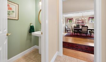 13 Stonegate Cir, Cheshire, CT 06410