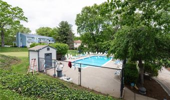 18 Pond Ct B, North Providence, RI 02904