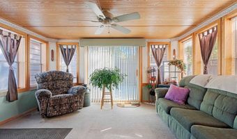 2200 S GREENVIEW St, Appleton, WI 54915