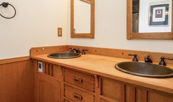 1108 Elm St, Baldwin City, KS 66006