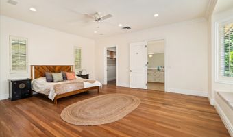 626 W Hind Dr, Honolulu, HI 96821