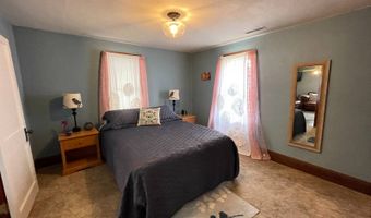 402 S Clark St, Bassett, NE 68714