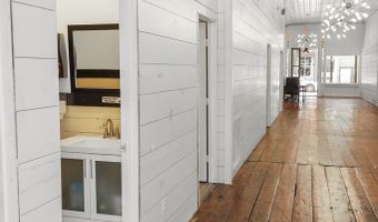 124 Trinity St, Abbeville, SC 29620