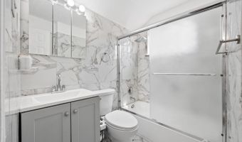 42 Mark Pl, Avenel, NJ 07001