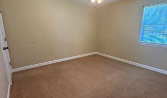 107 107 Peachtree St, Baxley, GA 31513
