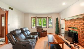 2120 Deerfield Dr, Ashtabula, OH 44004