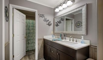 2925 E Snow Ln, Alexander, AR 72002