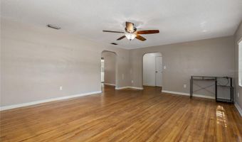 208 LAKE DALE Dr, Auburndale, FL 33823