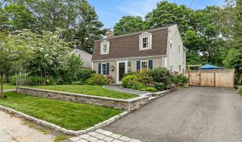 61 Harlem St, East Providence, RI 02916