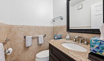 19 Sunset Rd W, Albertson, NY 11507