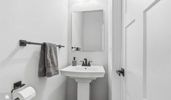 19 Kiln Dr 219, Aberdeen, NJ 07721