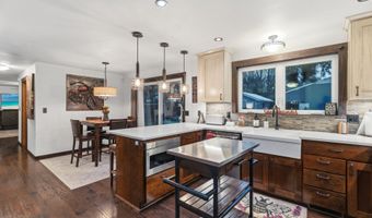 2555 NW SQUIRE Pl, Albany, OR 97321