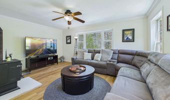 40 Meadow Dr, Bar Harbor, ME 04609