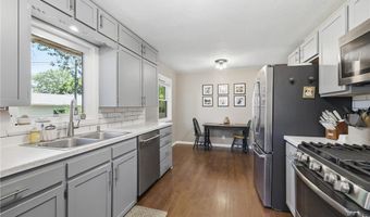 1204 Columbus Ave, Albert Lea, MN 56007