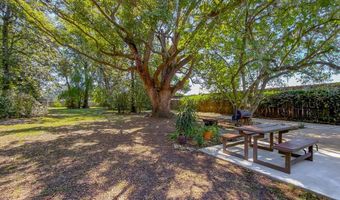 418 Broughton St, Bainbridge, GA 39817