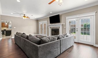 5014 Congressional Dr, Benton, AR 72019