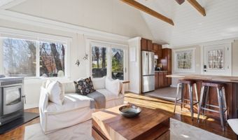 24 Peach Tree Rd, Alloway, NJ 07462